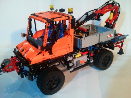 The LEGO Unimog Truck/Snowplow